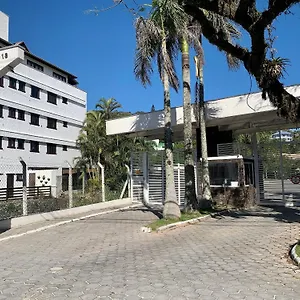 Apartamento Res. Solar Bromelias, Bombinhas